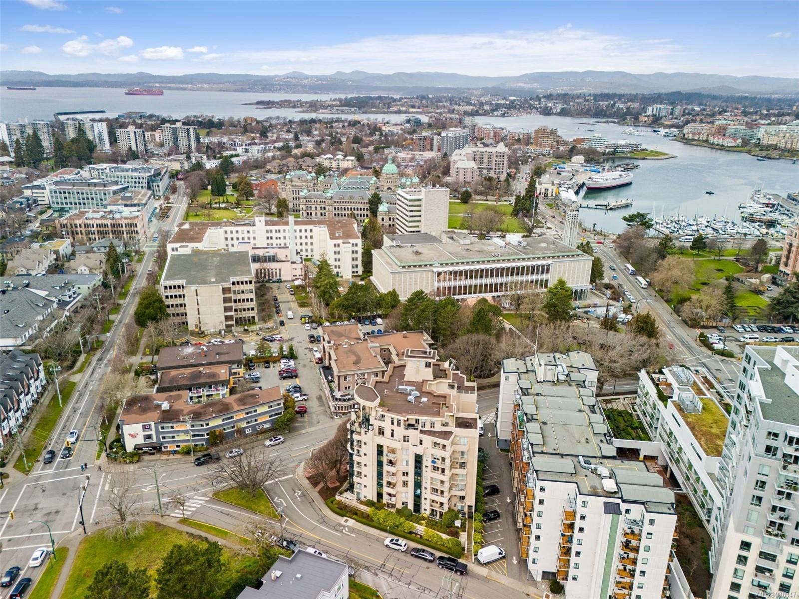 Property Photo:  605 Douglas St 304  BC V8V 2P9 