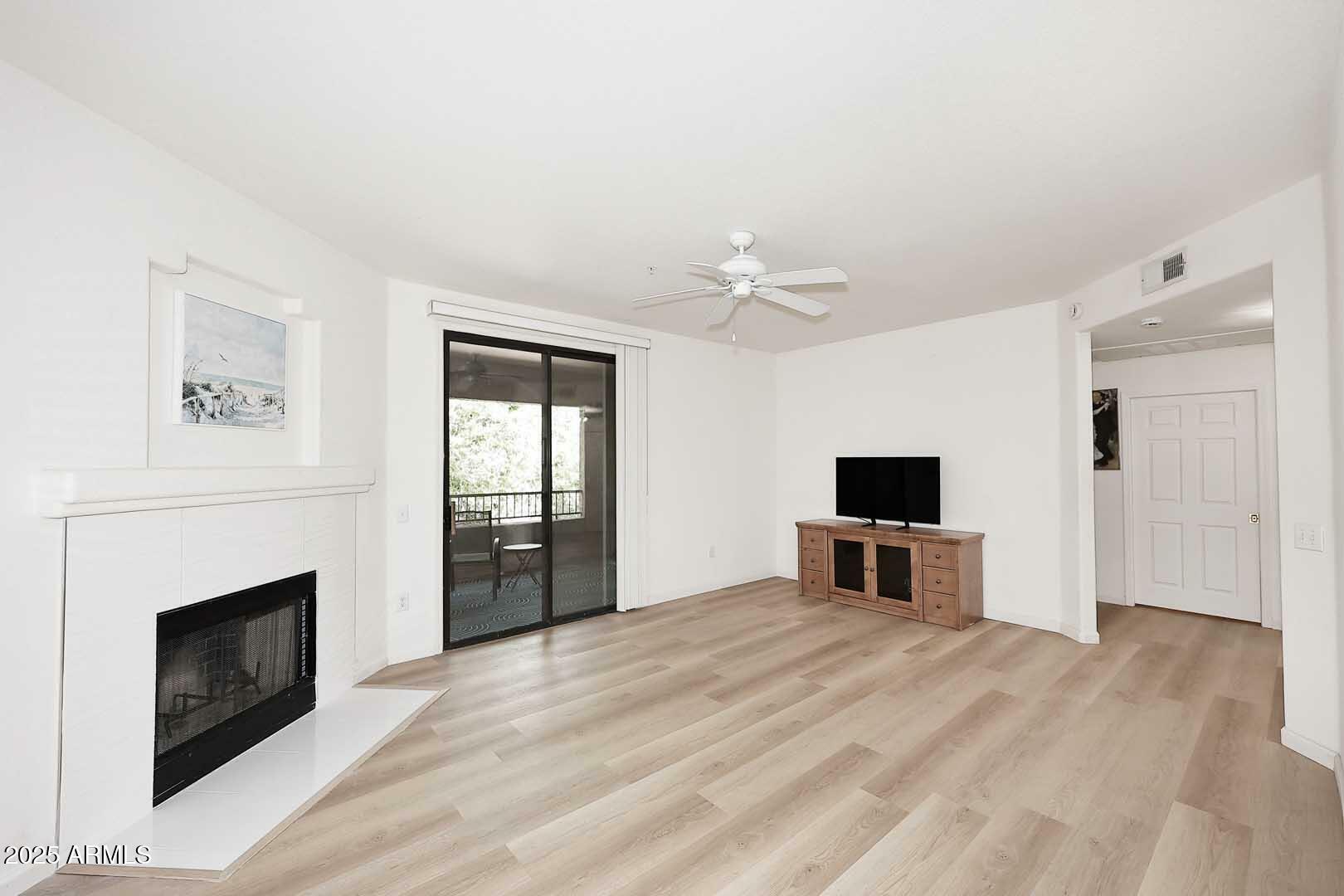Property Photo: 15252 N 100th Street 2148 AZ 85260