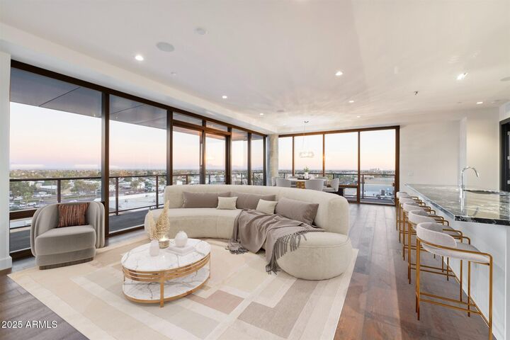 Property Photo:  4422 N 75th Street 8005  AZ 85251