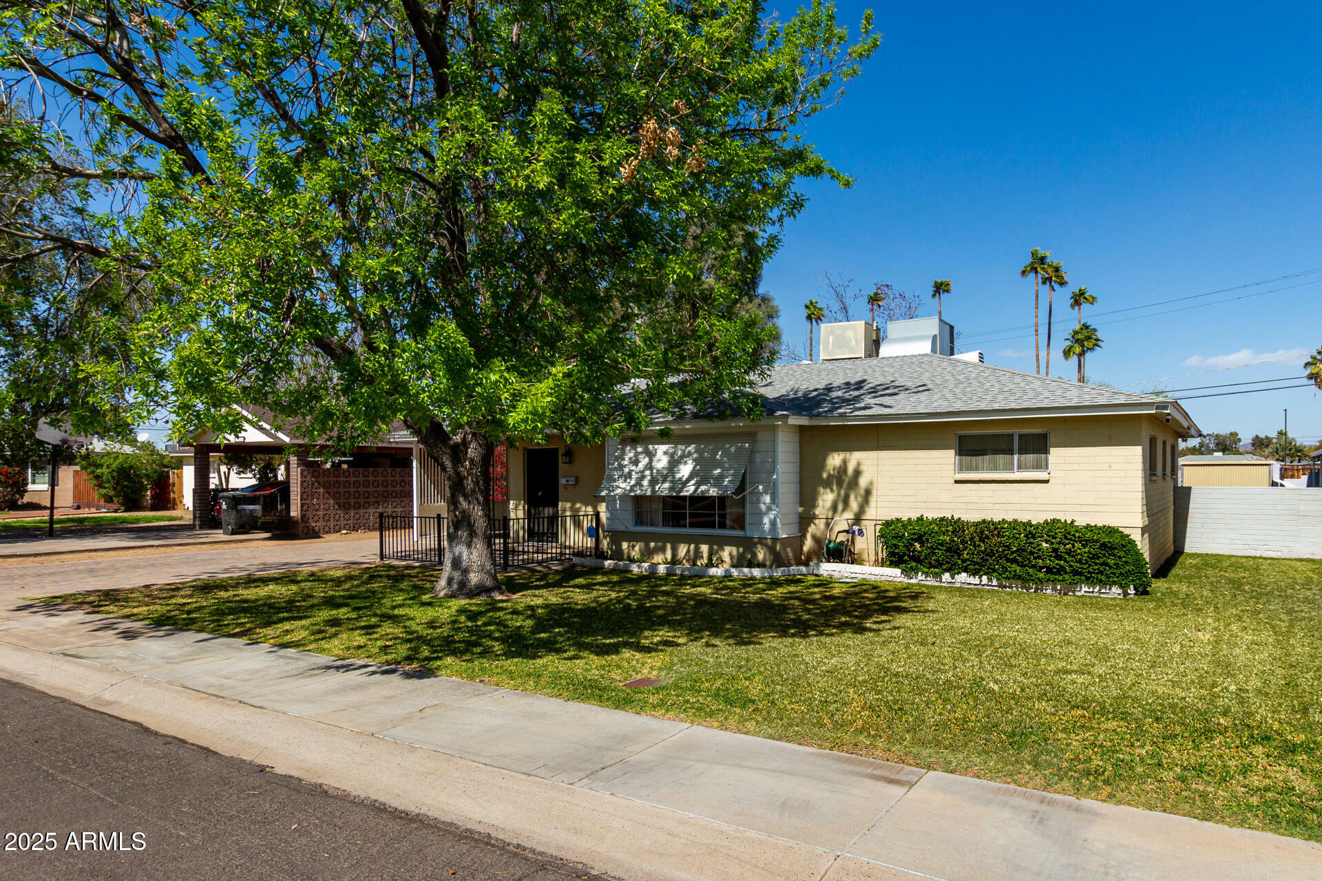 1320 W Mariposa Street  Phoenix AZ 85013 photo