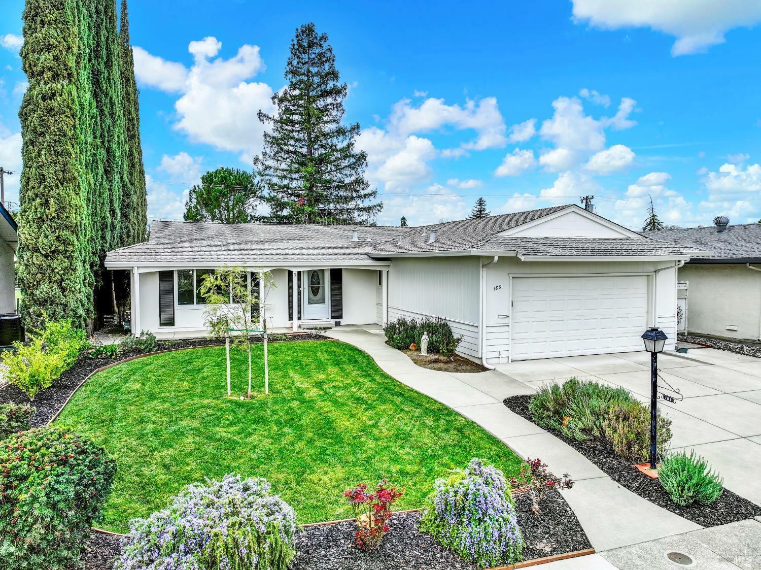 Property Photo:  189 Glacier Circle  CA 95687 