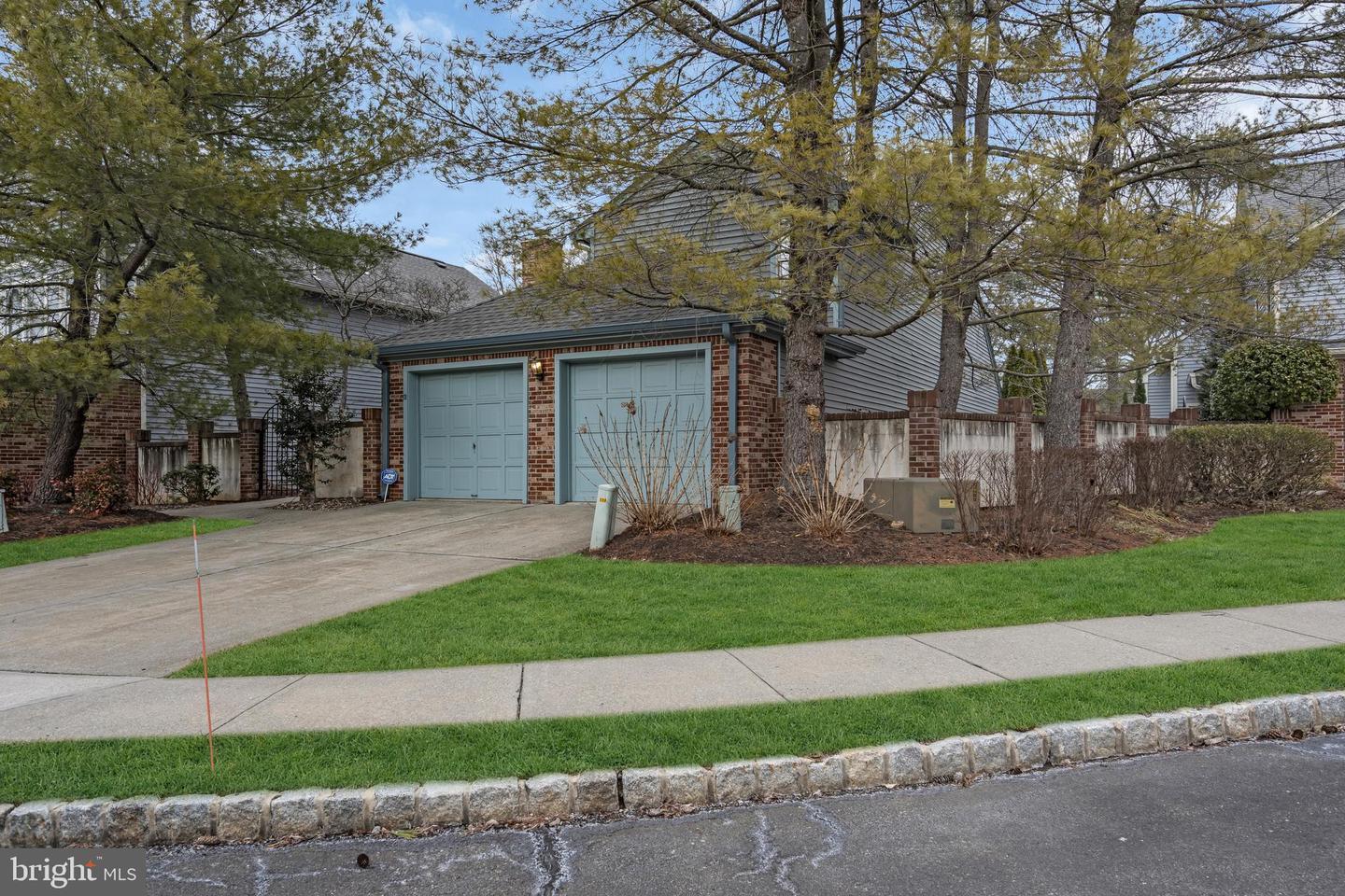 Property Photo: 11 Thorngate Court NJ 08540