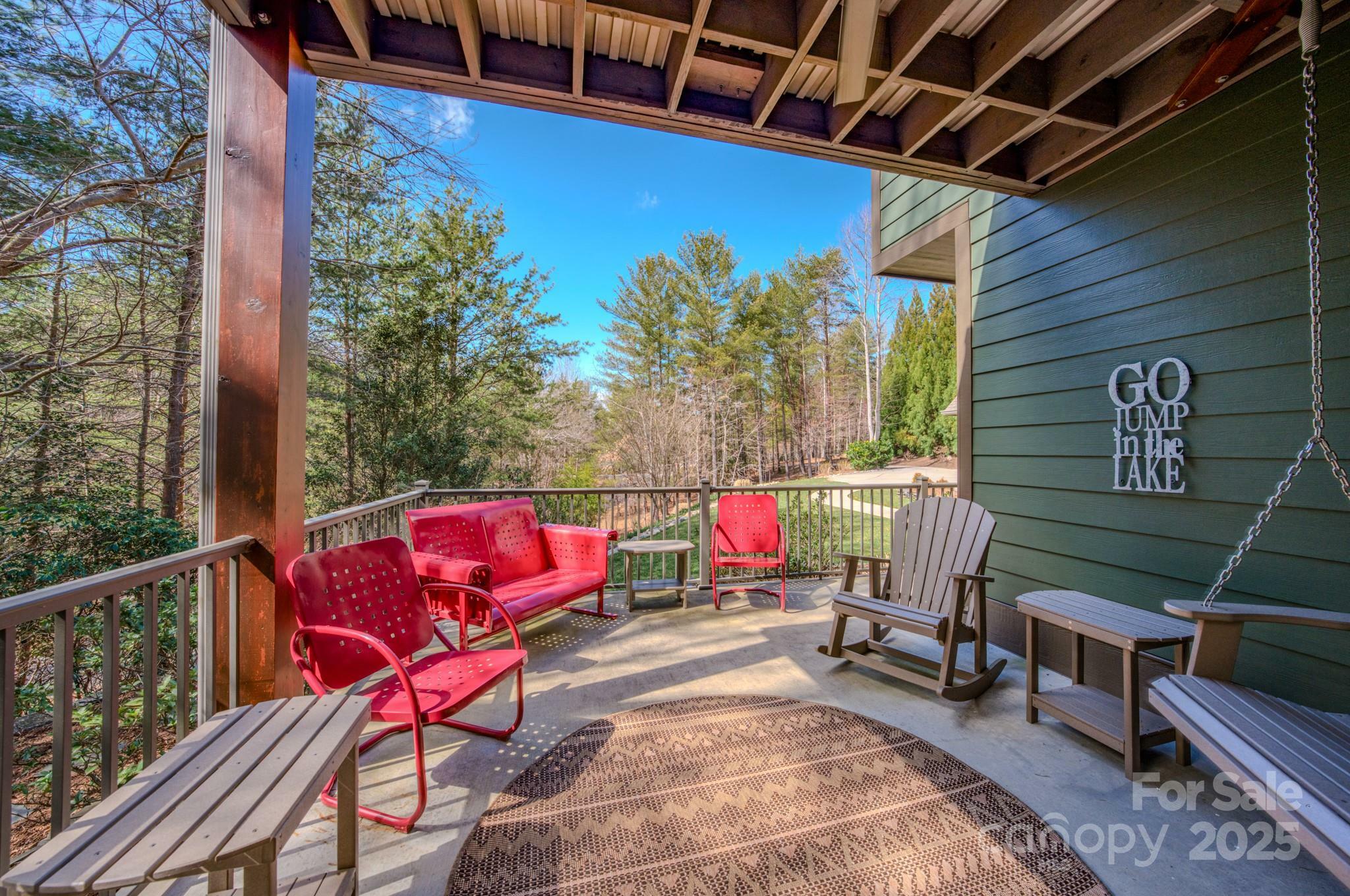 Property Photo: 1703 Southpointe Drive NC 28655