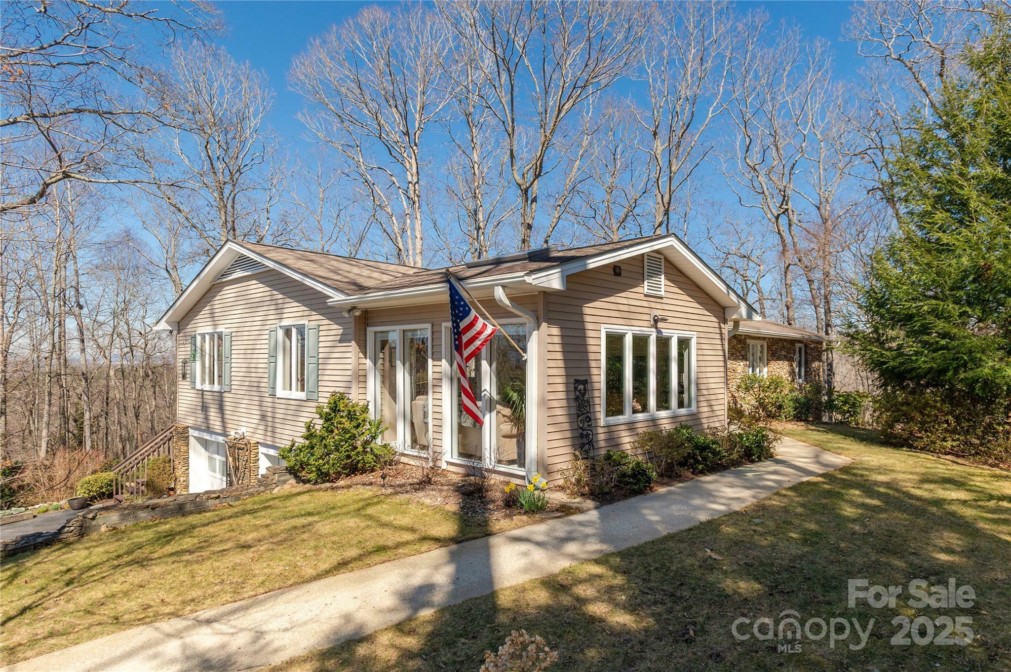 Property Photo:  440 Fawnview Lane  NC 28791 