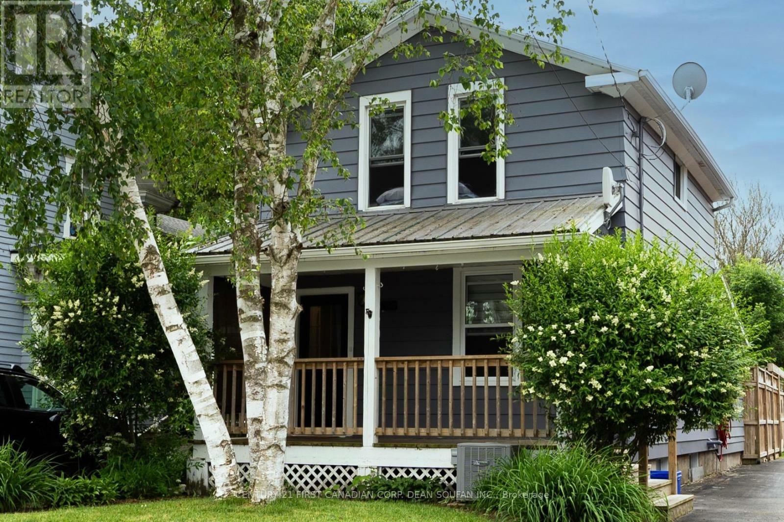 Property Photo:  326 Smith Street  ON N5L 1C6 