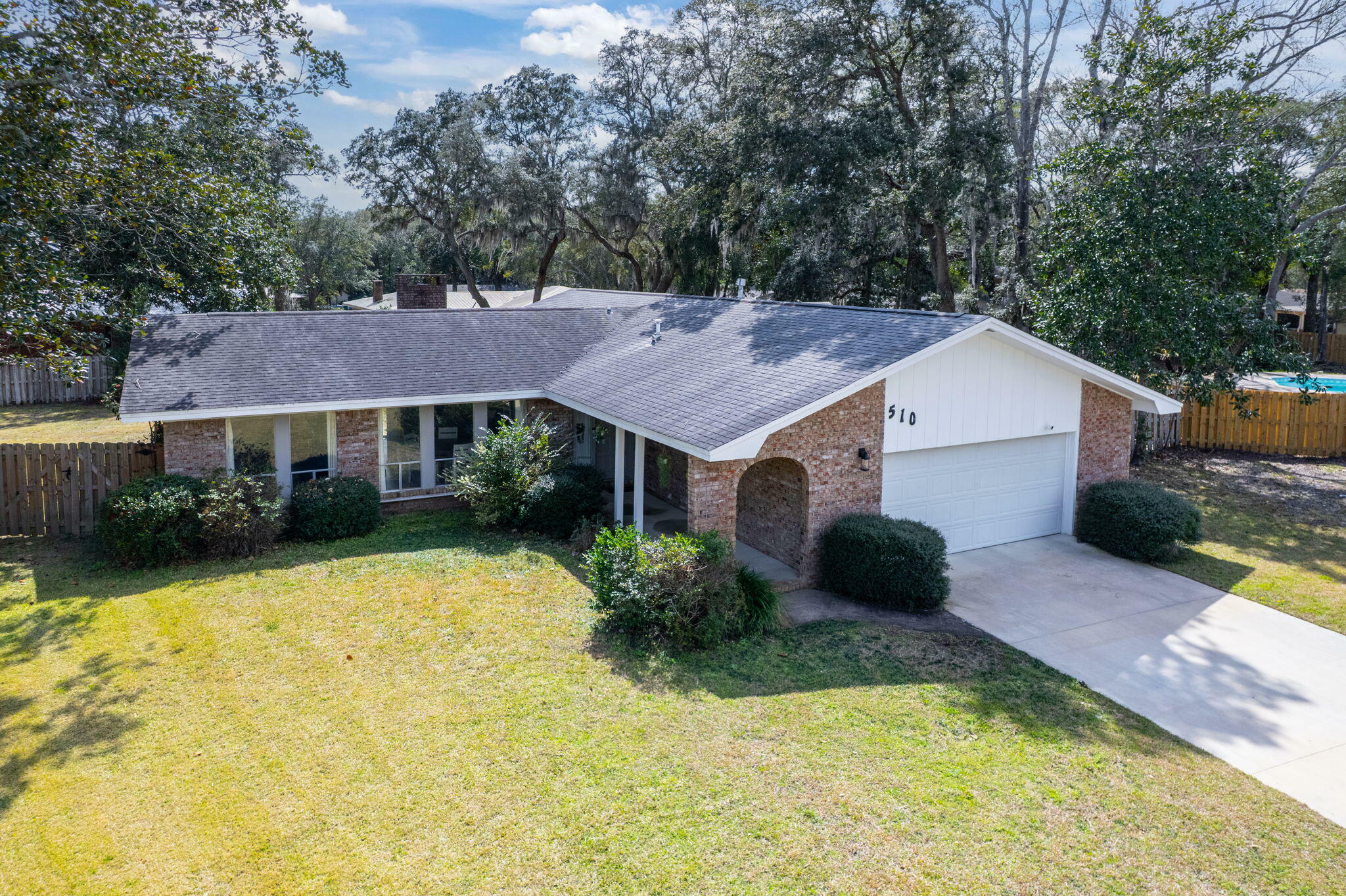 Property Photo: 510 Sioux Circle FL 32547