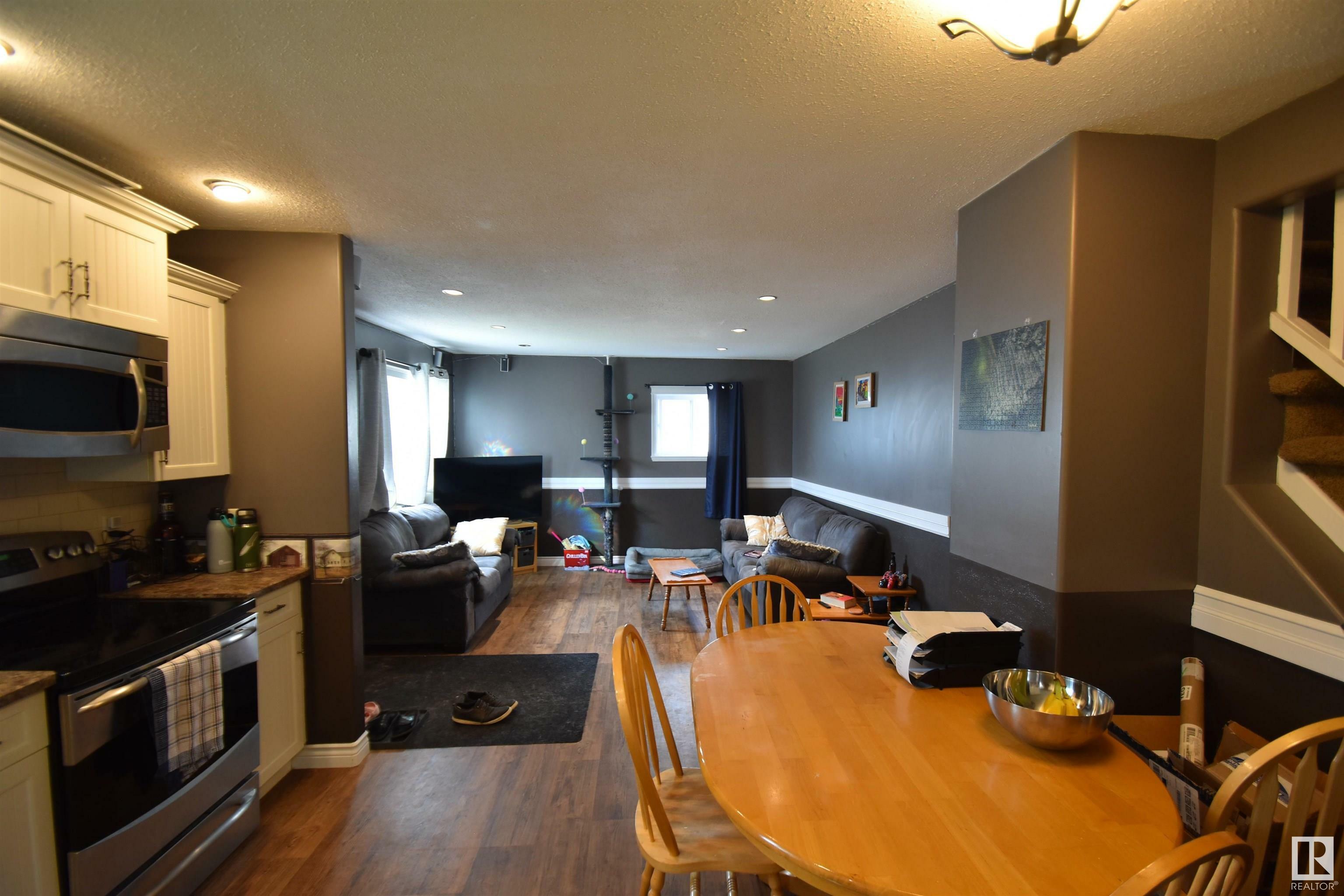 Property Photo: 4818 45 Avenue AB T0A 3A3