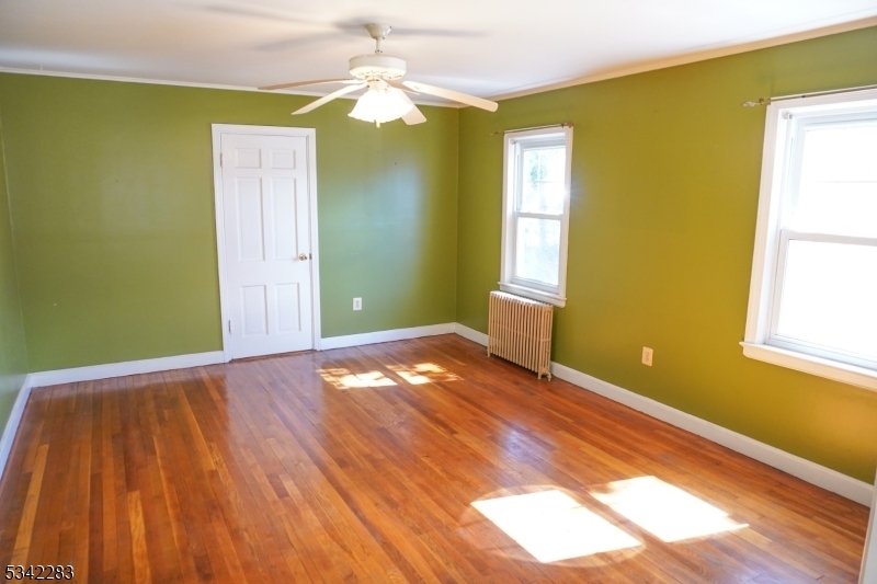 Property Photo: 573 Conant St NJ 07205