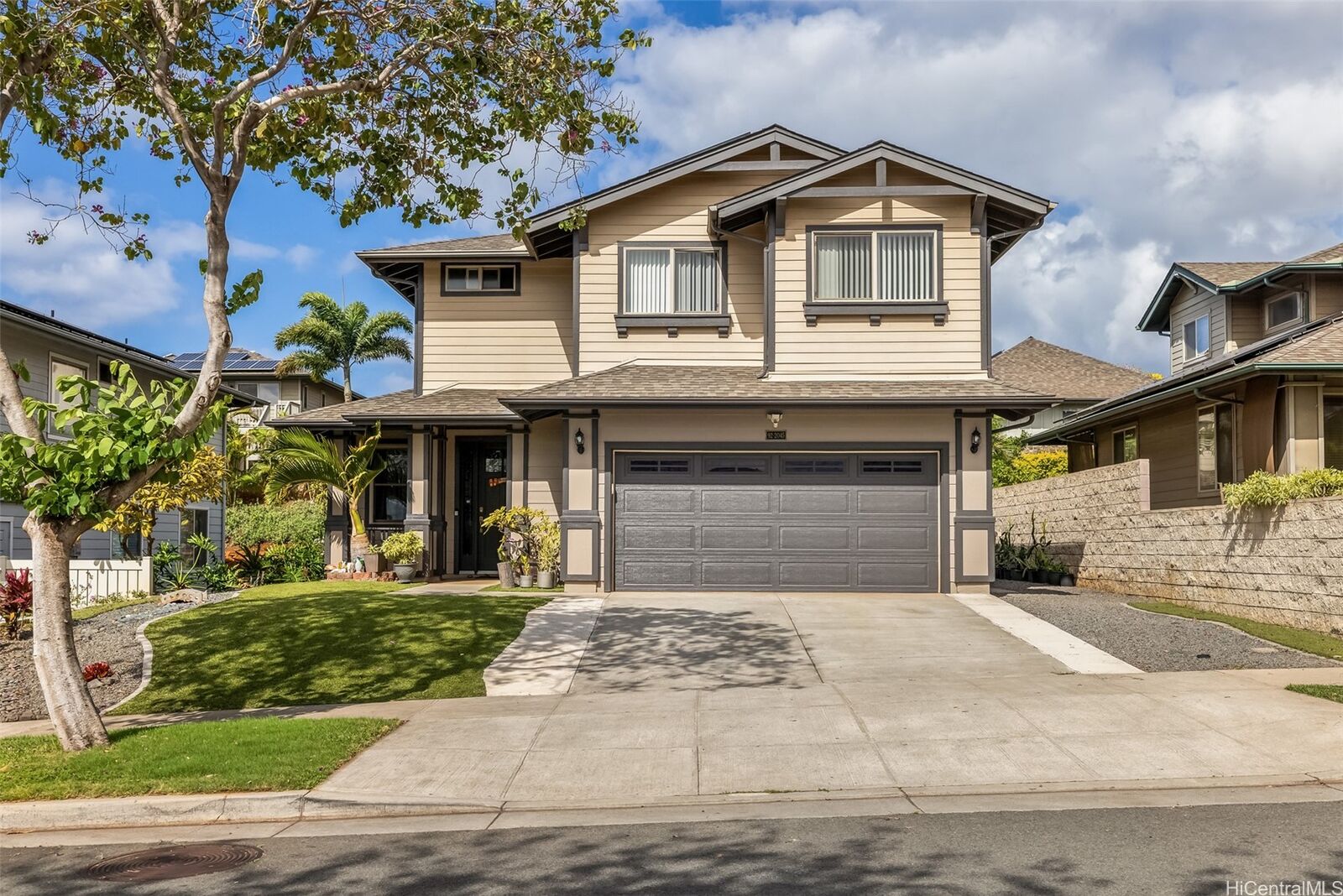Property Photo:  92-2045 Kulihi Street  HI 96707 