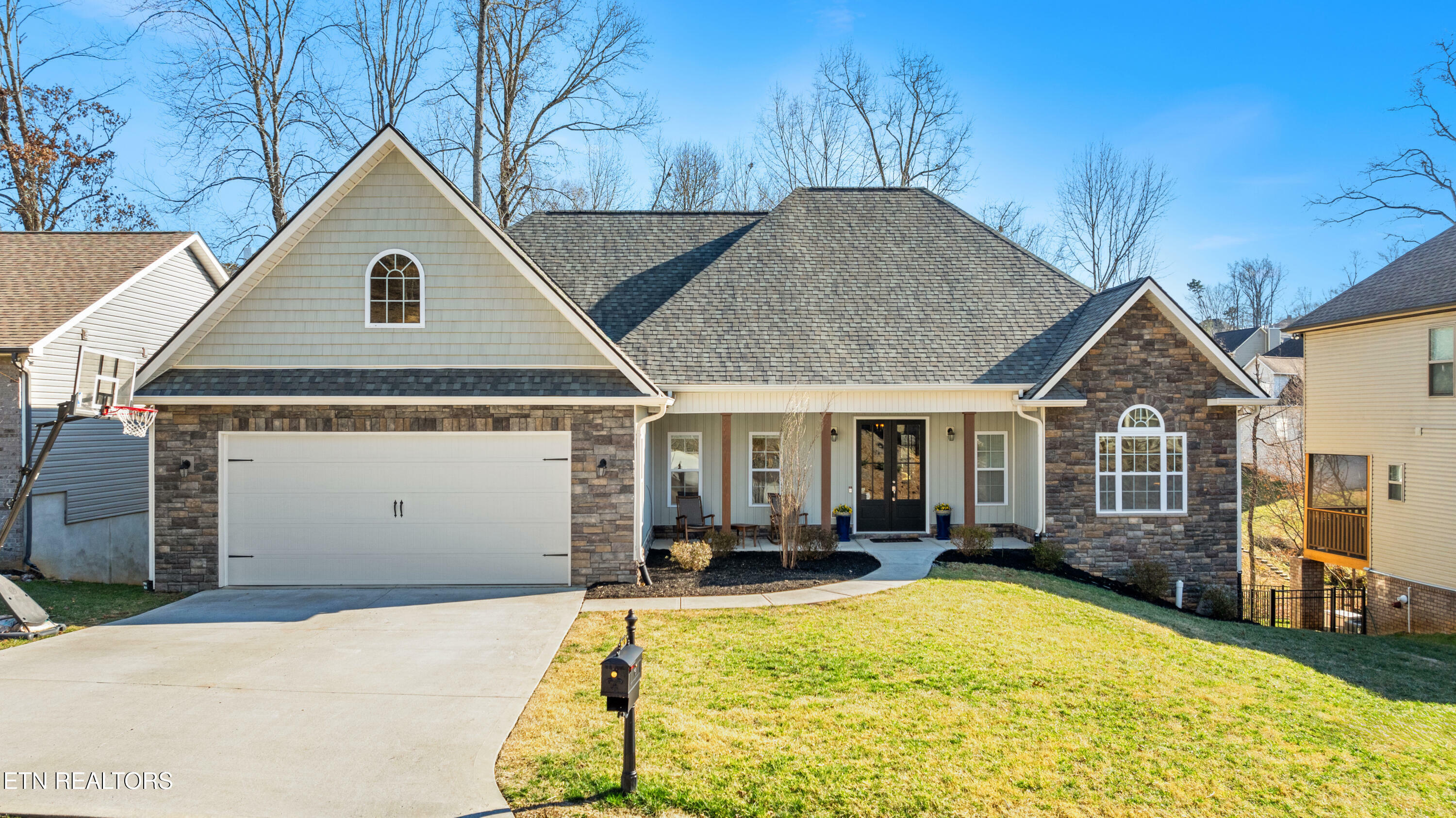 Property Photo: 9856 Chesney Hills Lane TN 37931