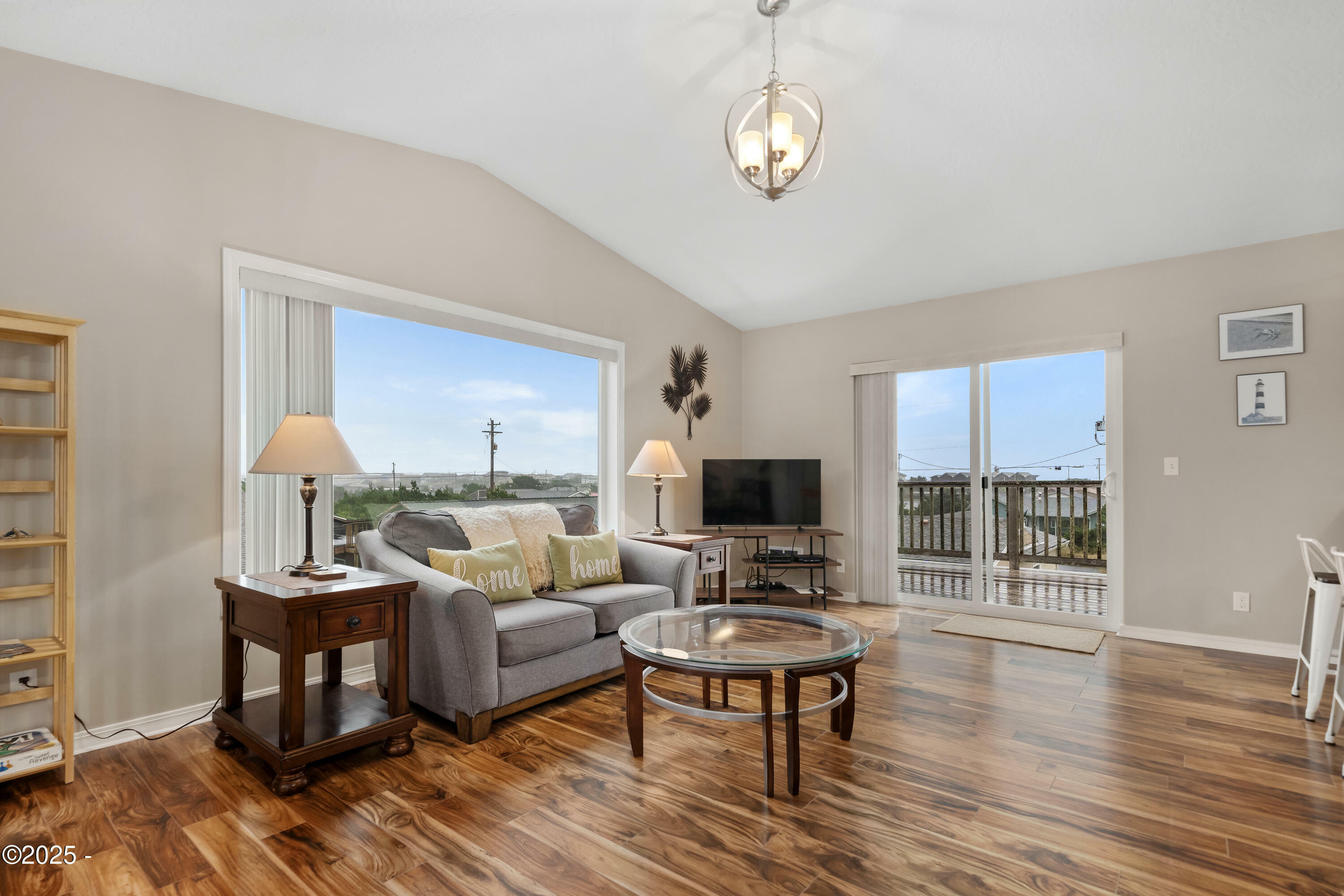 1705/1709 NW Abbey Court  Waldport OR 97394 photo