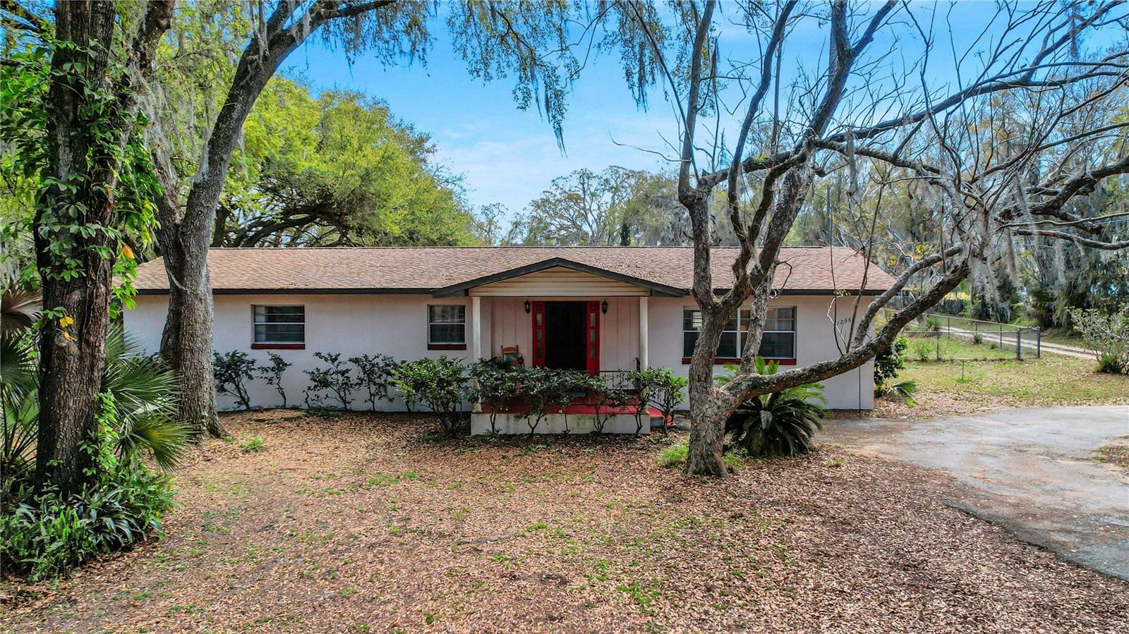 Property Photo: 1236 Selman Road FL 34748