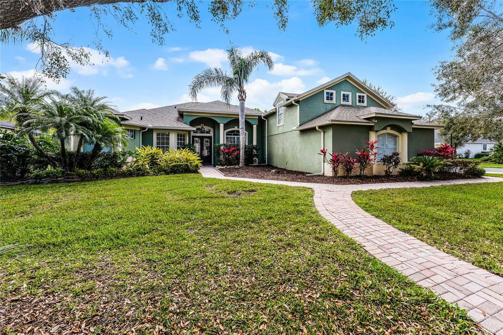 Property Photo: 701 Palenci Court FL 32708