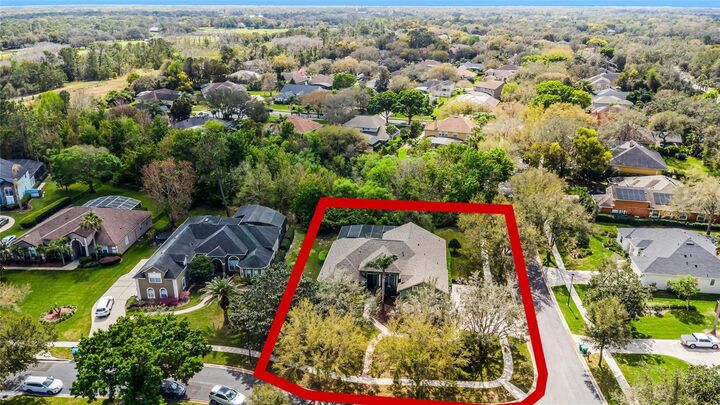Property Photo: 701 Palenci Court FL 32708