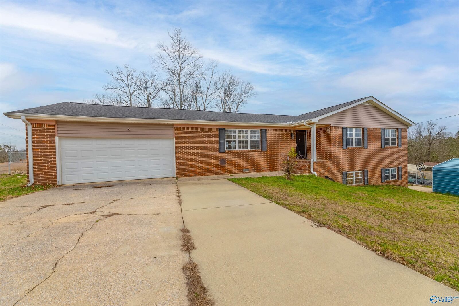 Property Photo: 5357 Royal Oak Street AL 35907