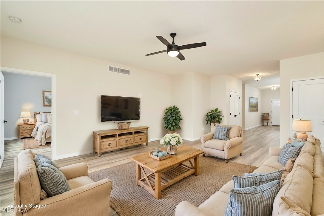 Property Photo: 400 Thorn Way OH 44230