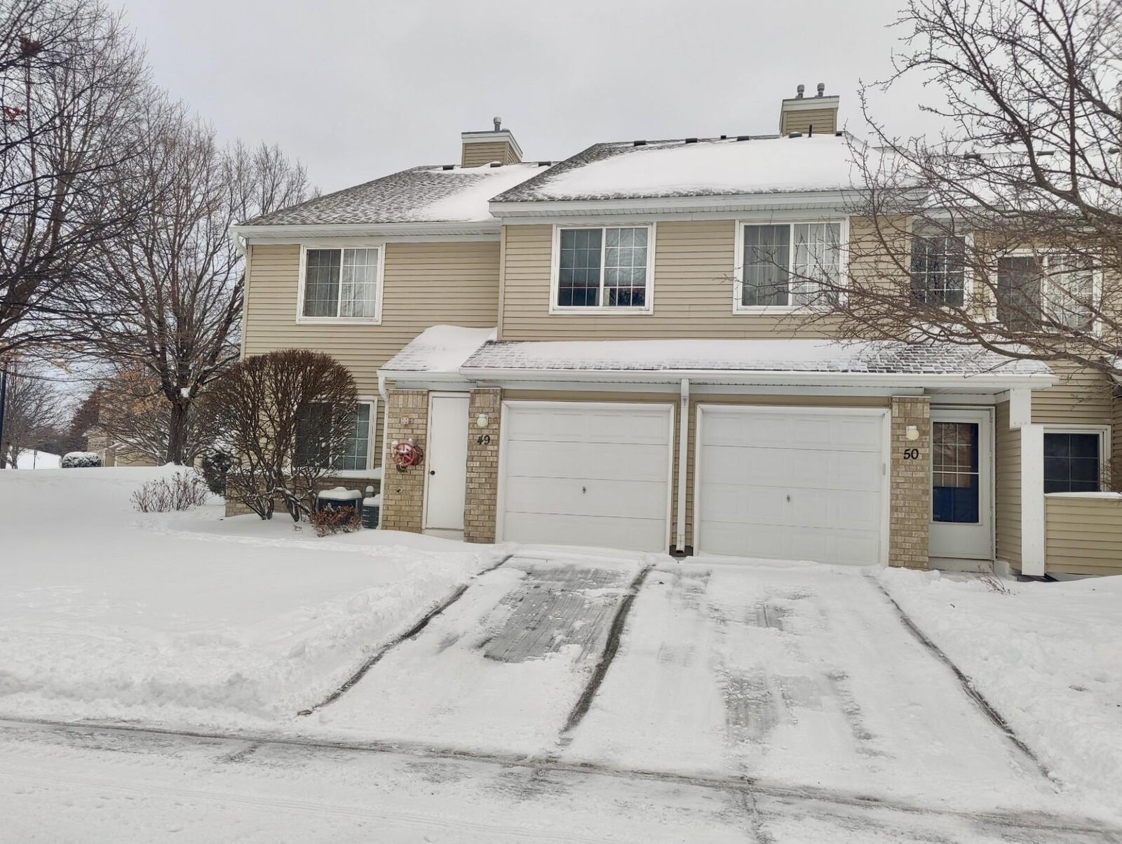 Property Photo:  2260 Ranchview Lane N 50  MN 55447 