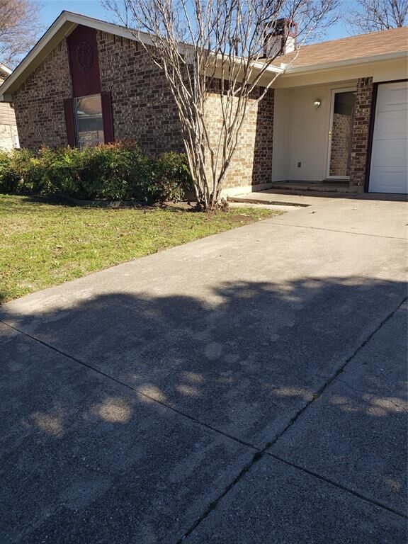 Property Photo:  6528 Old Mill Circle  TX 76148 