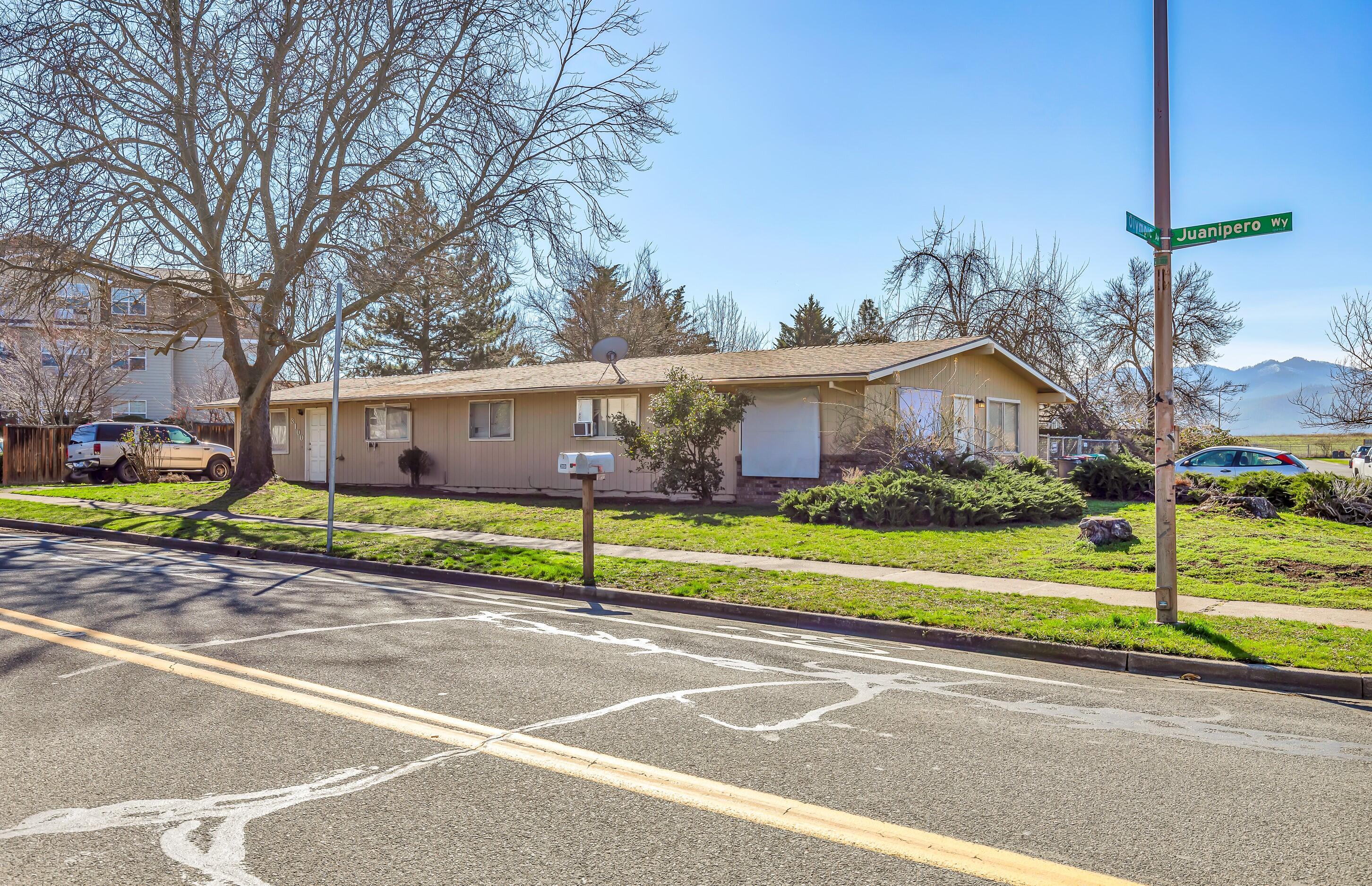 Property Photo:  1001 Olympic Avenue  OR 97504 