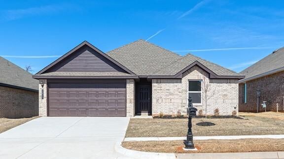 Property Photo: 413 Indiana Court OK 73065