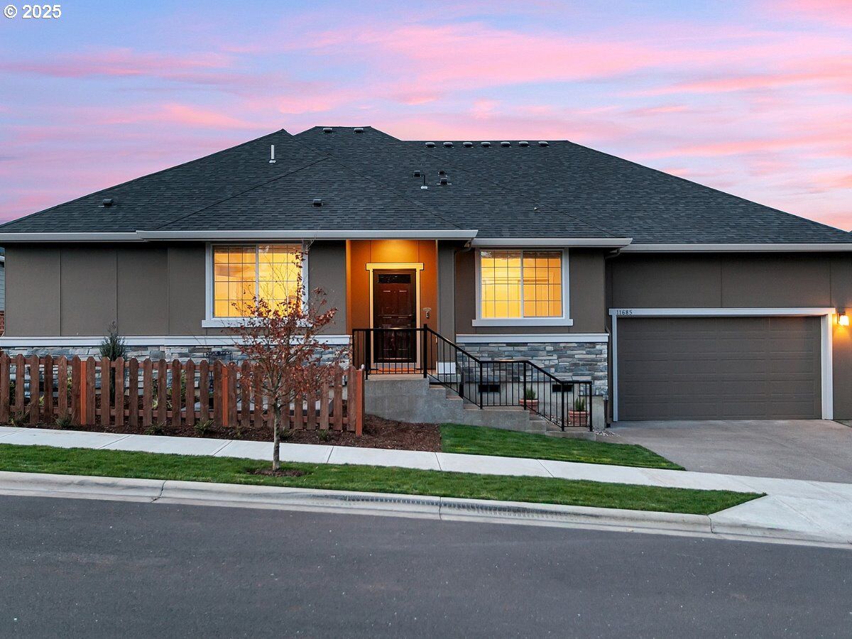 Property Photo: 11685 SW Barcelona St OR 97070