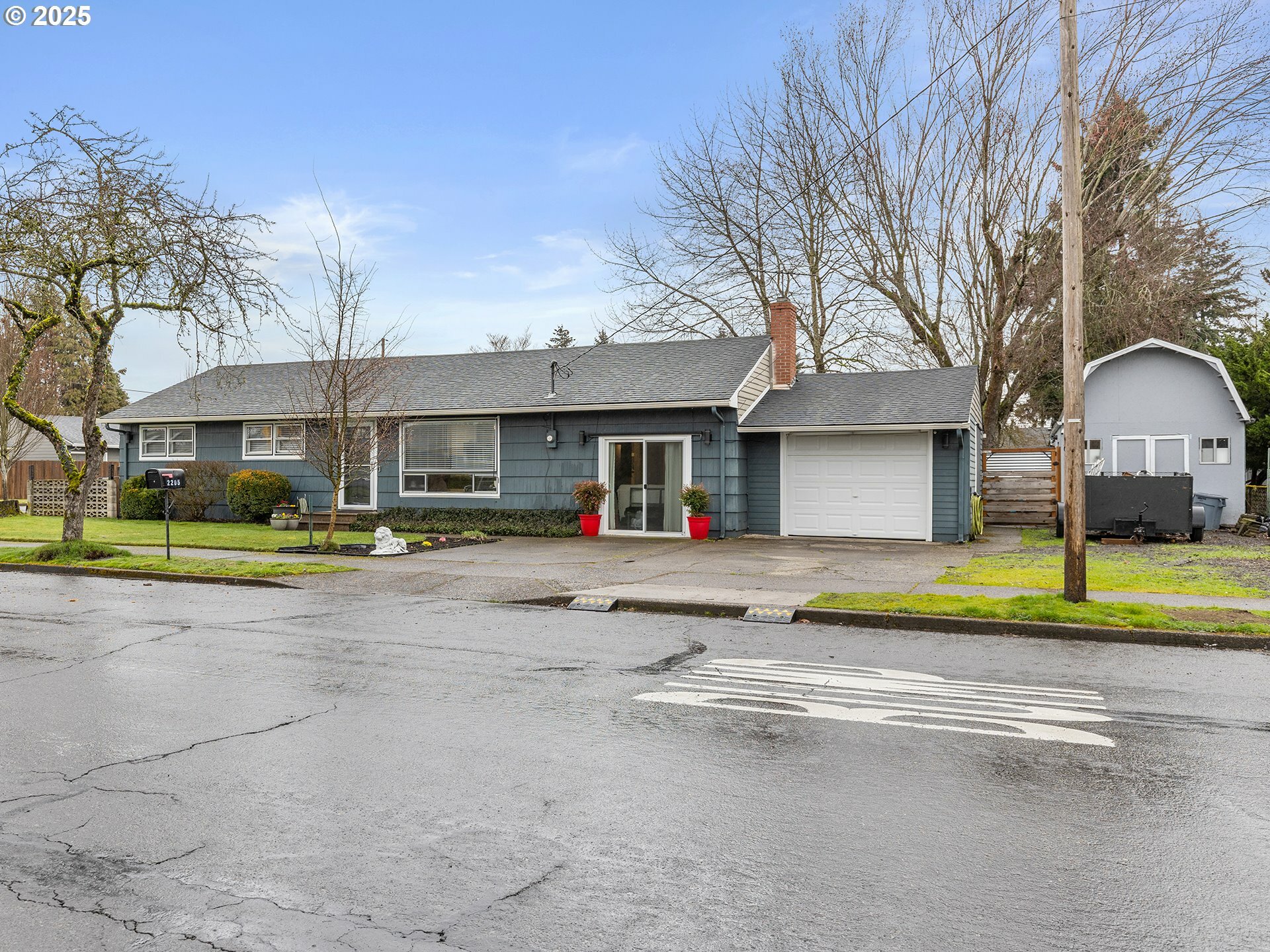 Property Photo: 2205 General Anderson Ave WA 98661