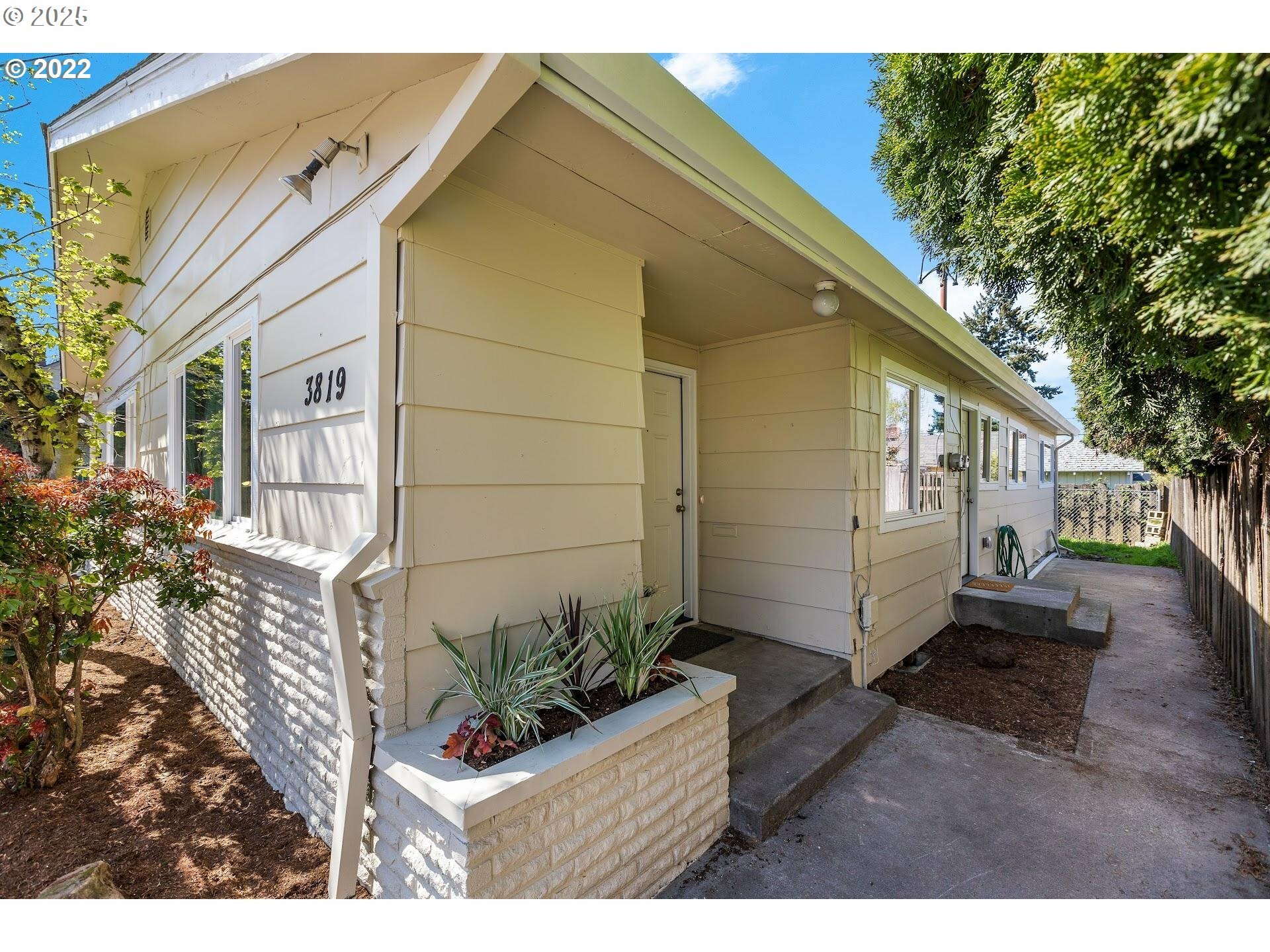 Property Photo: 3817 NE 82nd Ave OR 97035