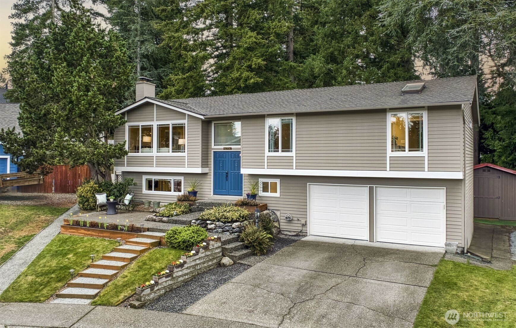 Property Photo:  14204 NE  64th Court  WA 98052 