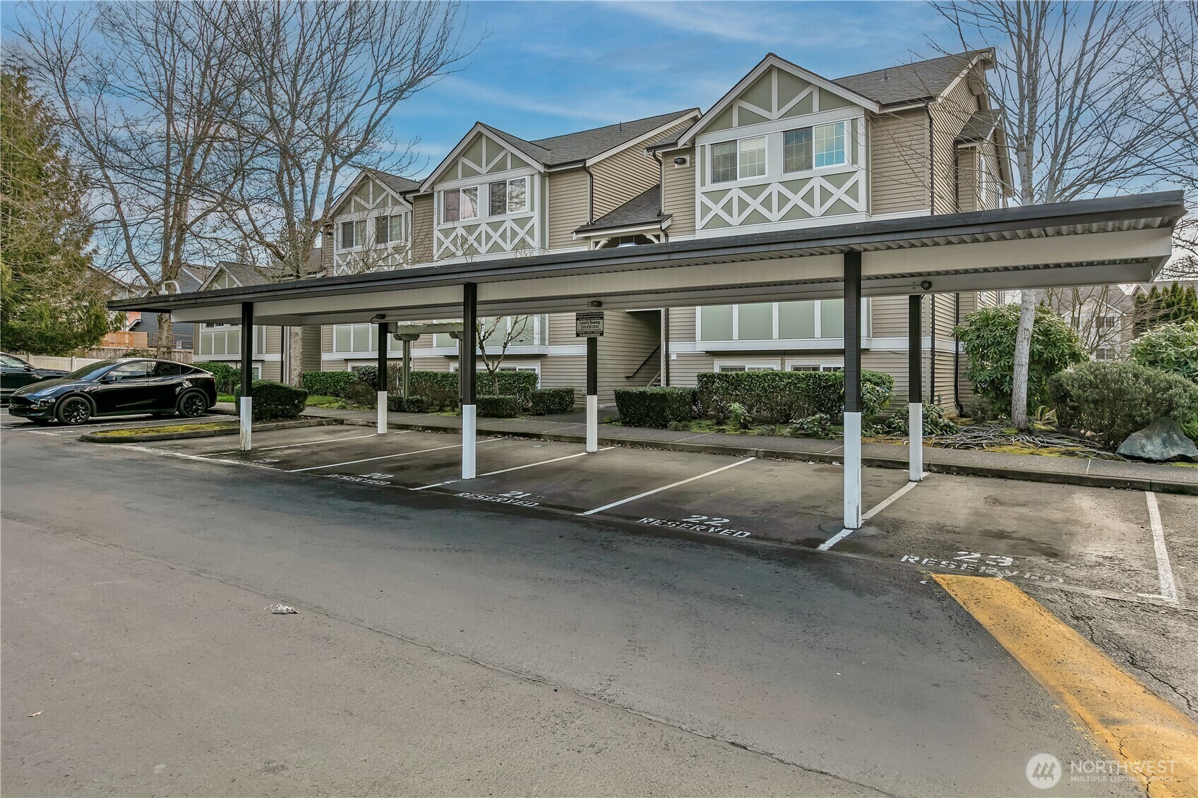 Property Photo:  26018  106th Place SE F204  WA 98030 