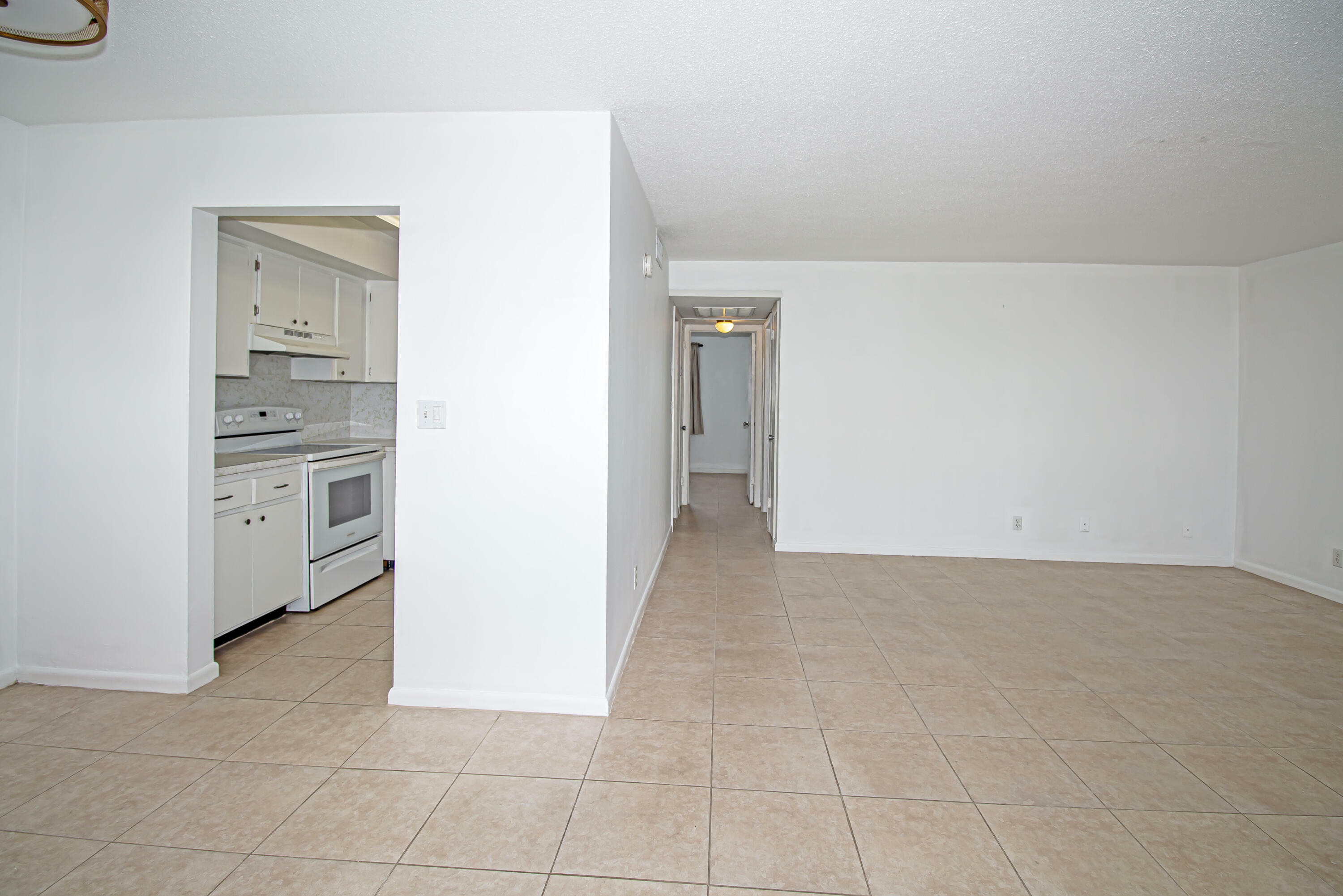 Property Photo:  402 Lake Shore Drive 103  FL 33403 