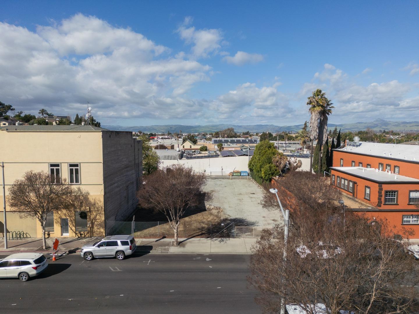 Property Photo:  220 Fourth Street  CA 95023 