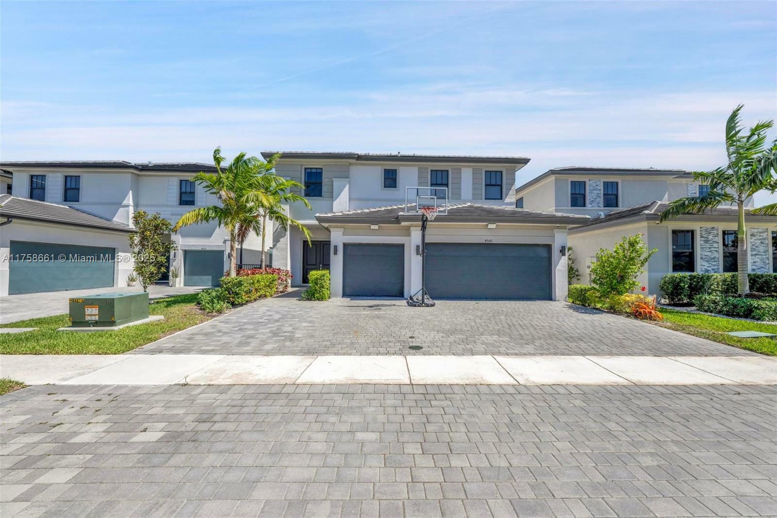 Property Photo: 4541 SW 174th Ave FL 33029