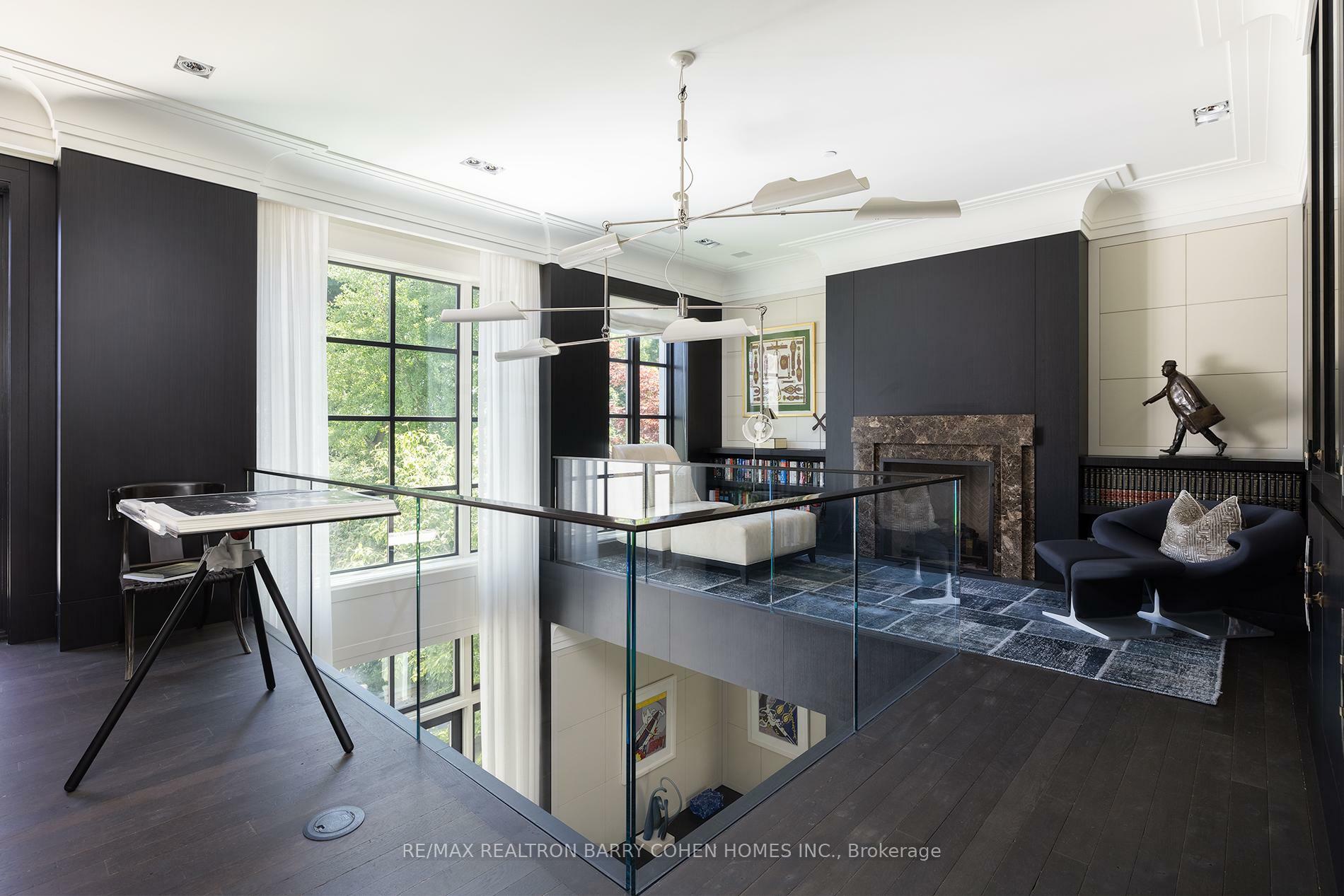 Property Photo: 17 Ardwold Gate ON M5R 2W1