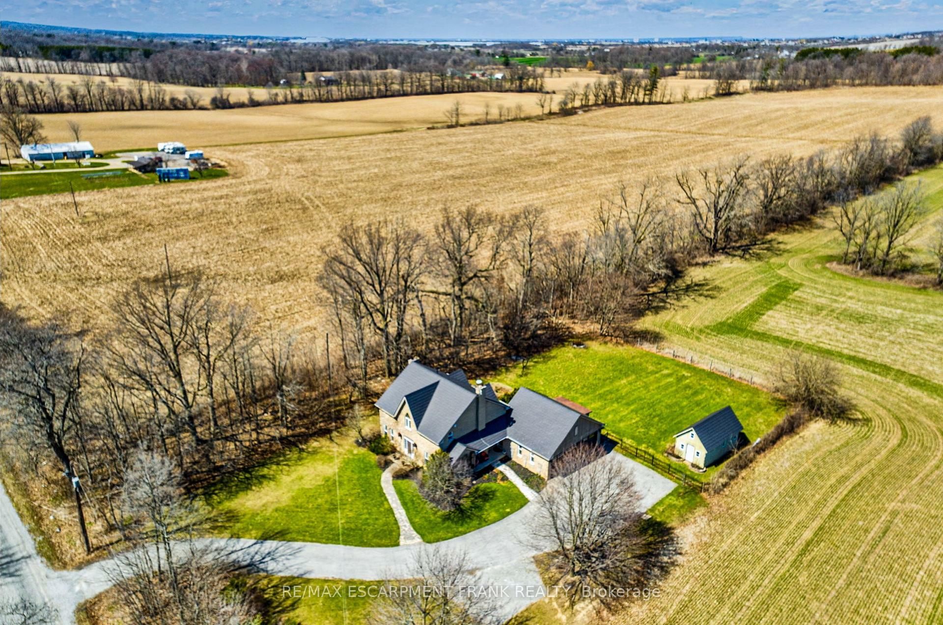 Property Photo: 3260 Guyatt Road ON L0R 1P0