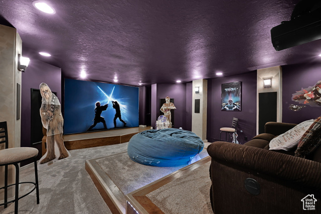 Property Photo: 654 E 3225 N UT 84414