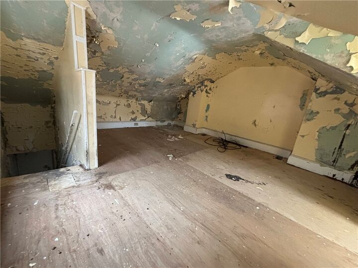 Property Photo:  1266 High St  PA 15212