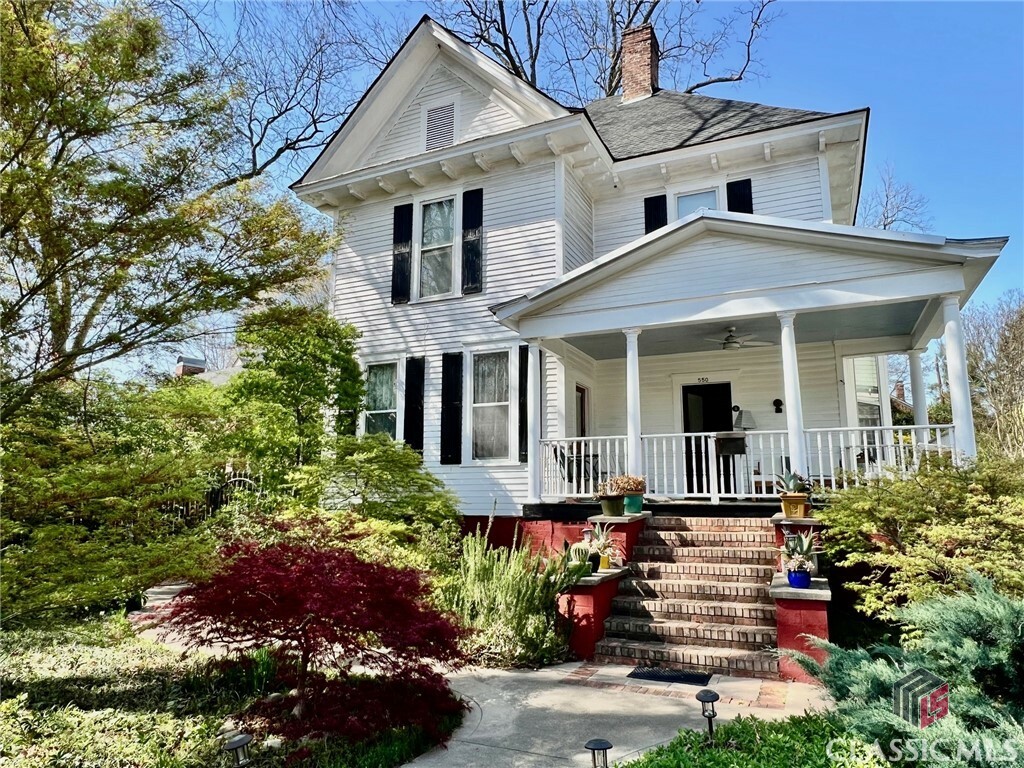 Property Photo: 550 Cobb Street GA 30606