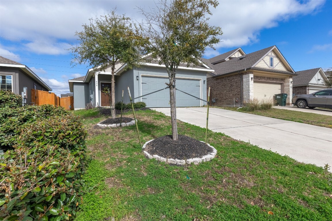 Property Photo:  658 Nautical Loop  TX 78640 