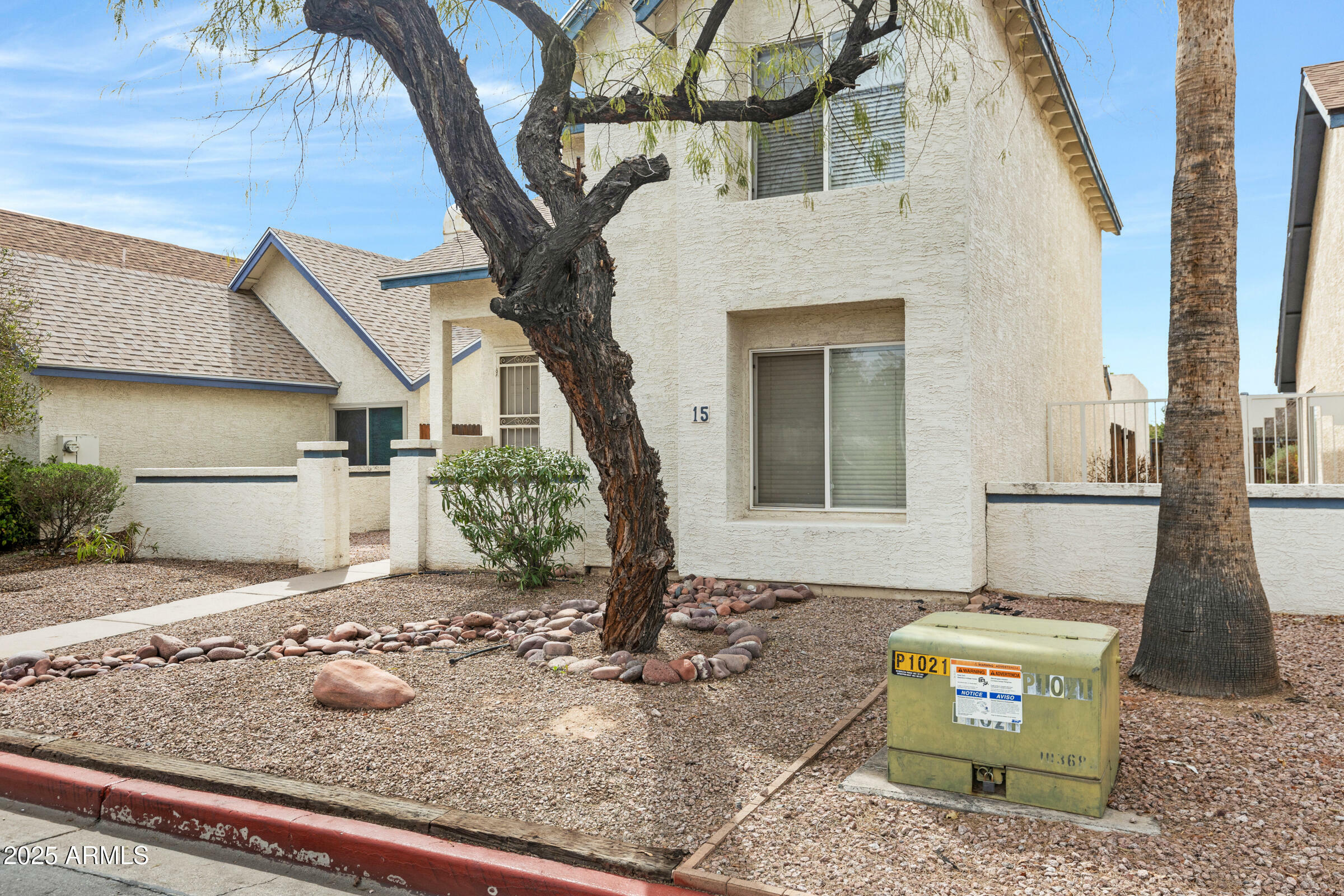 Property Photo: 1535 N Horne Street 15 AZ 85203