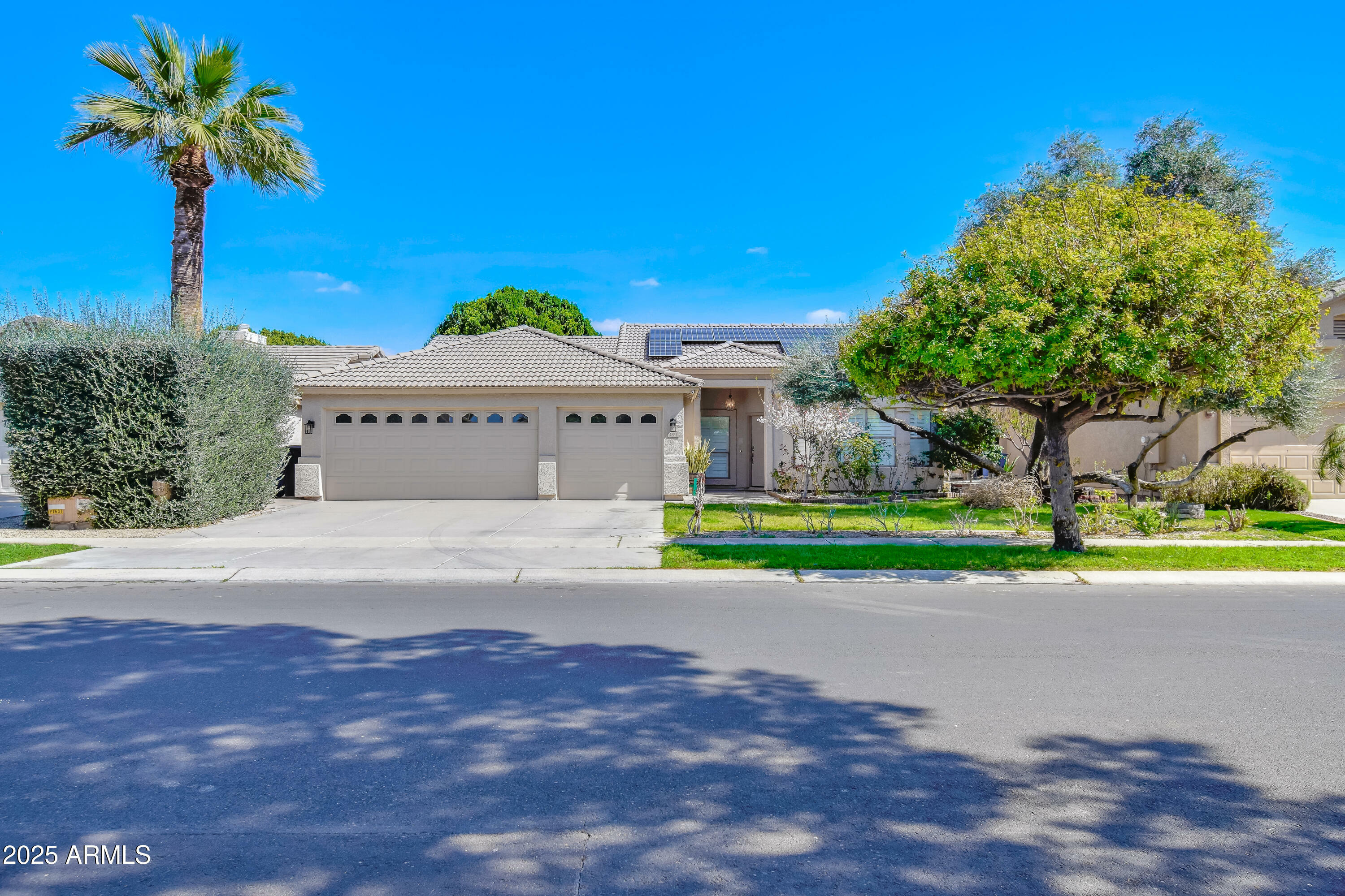 Property Photo:  4881 S Vista Place  AZ 85248 