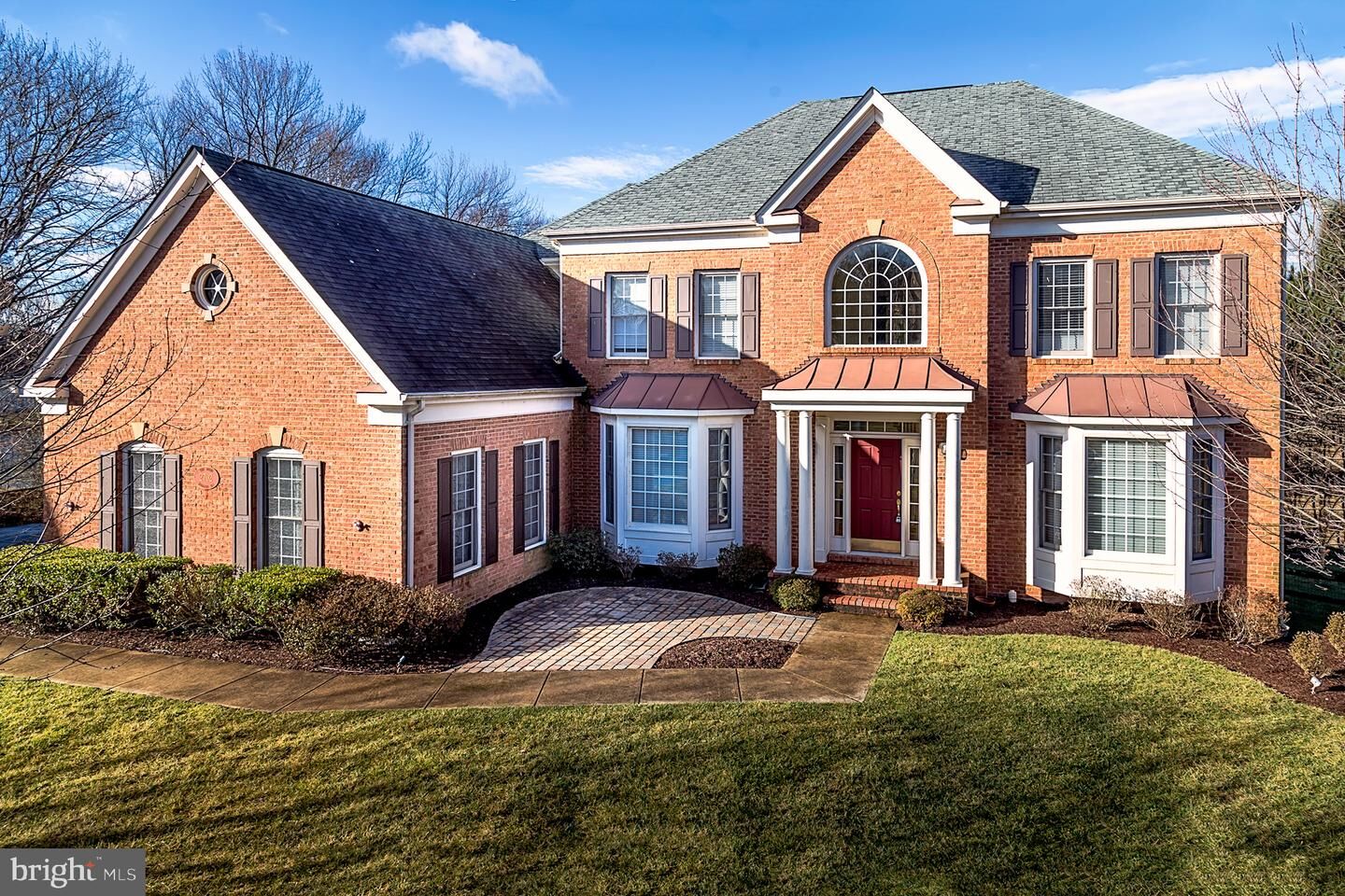 Property Photo: 2702 Robaleed Way VA 20171
