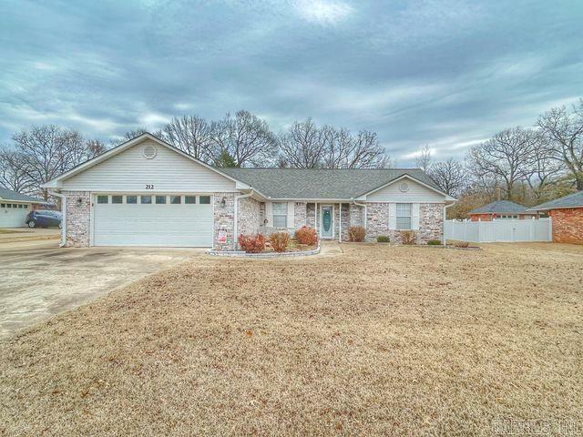 Property Photo: 212 Cherokee Ln AR 72830