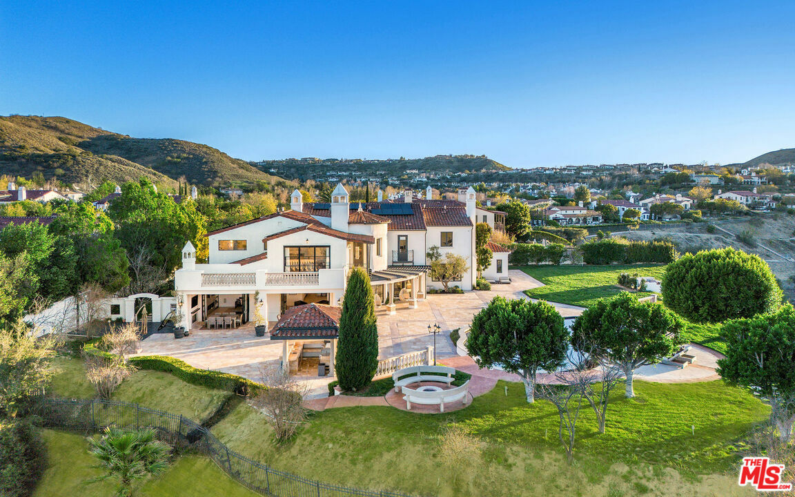 Property Photo:  25273 Prado De La Puma  CA 91302 
