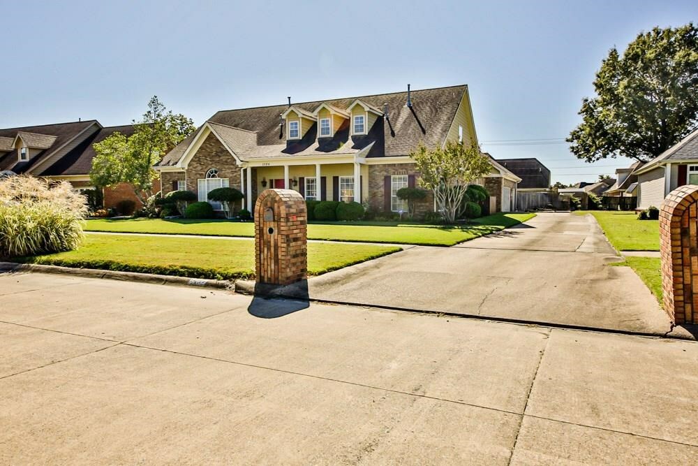 Property Photo: 1504 Barton Avenue AR 72301