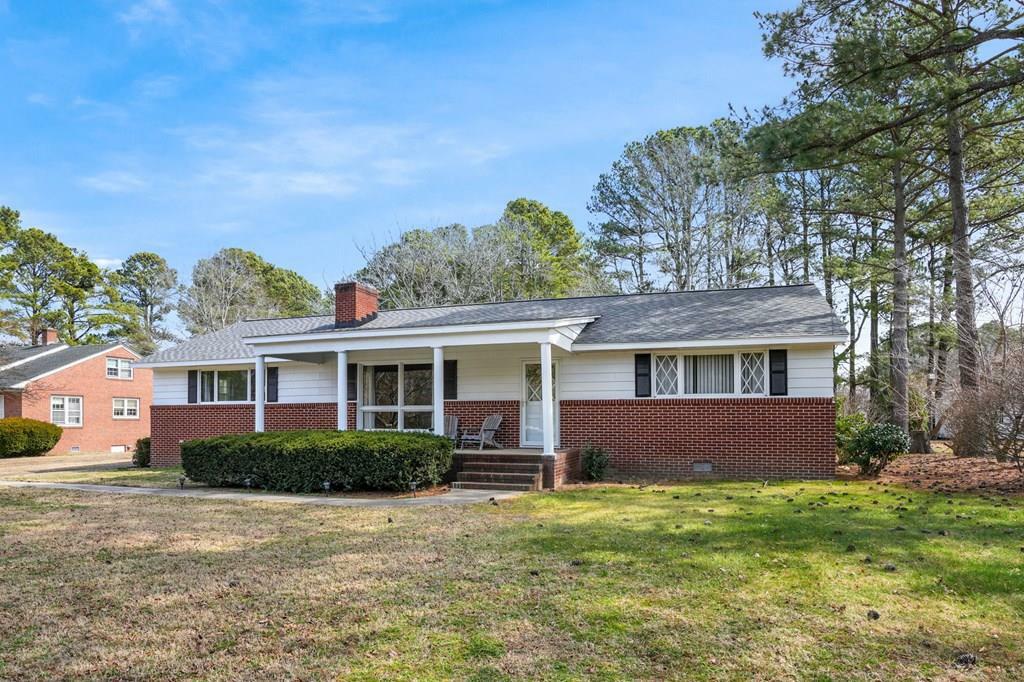 Property Photo: 33 Hill St VA 23417