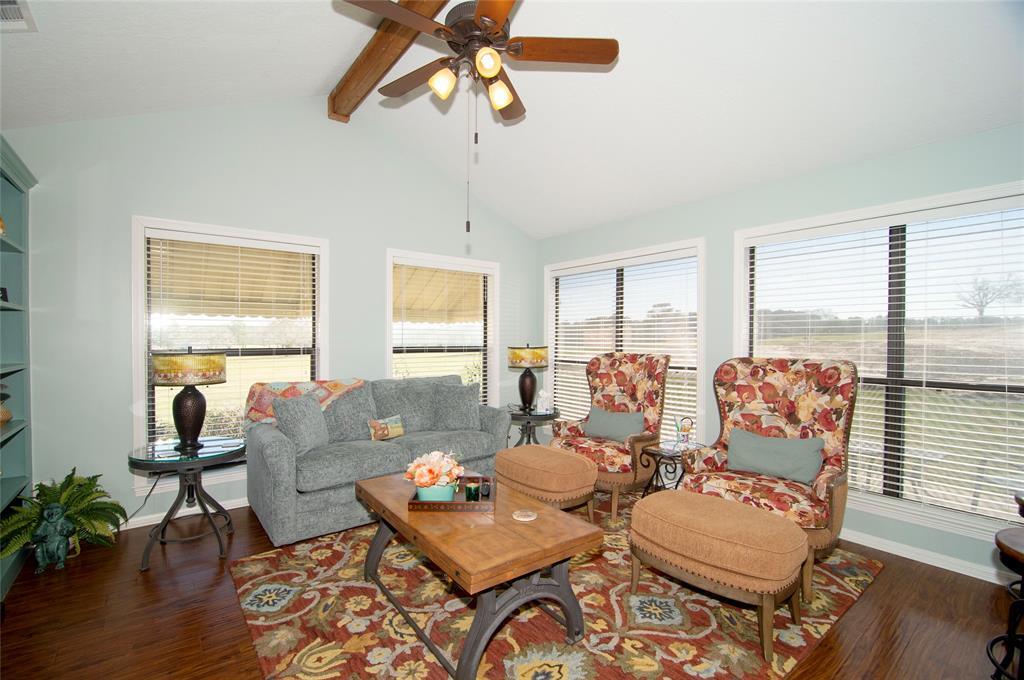 Property Photo: 40 Driving Range Lane TX 75862