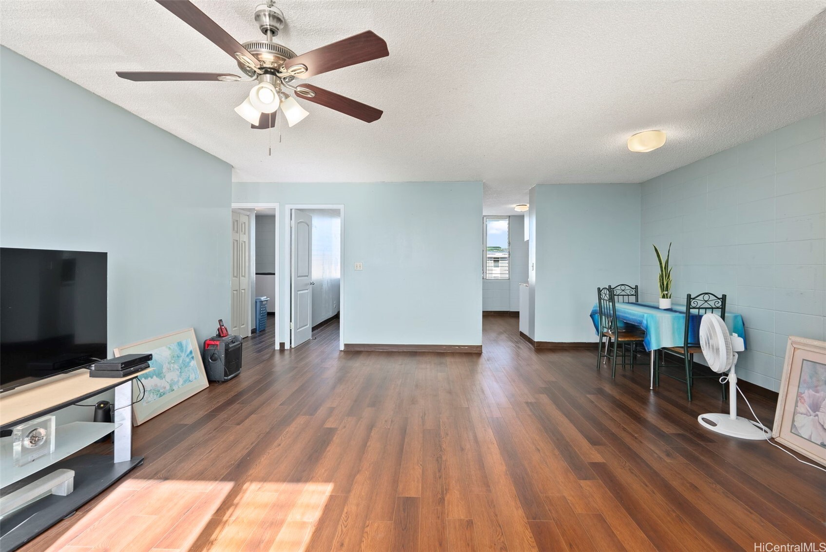 Property Photo:  94-246 Leoku Street E306  HI 96797 