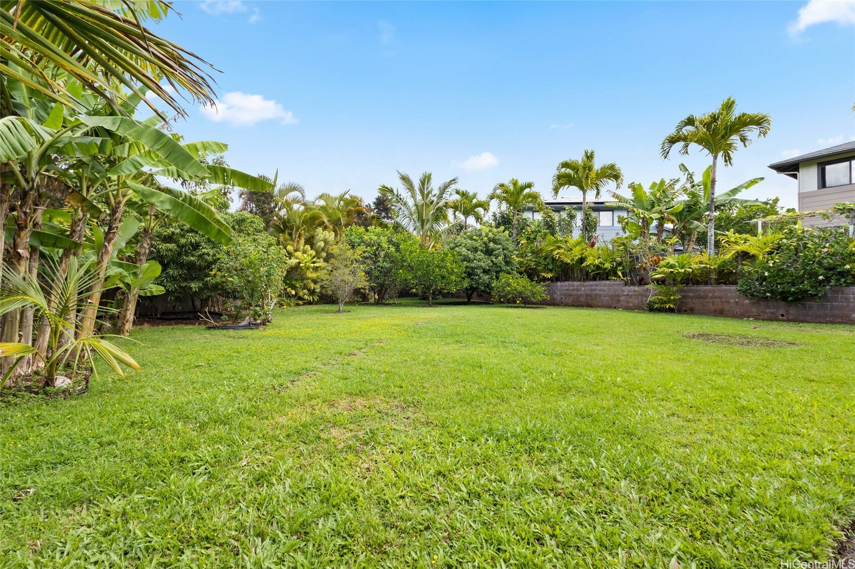 Property Photo: 95-1186 Ahoka Street HI 96789