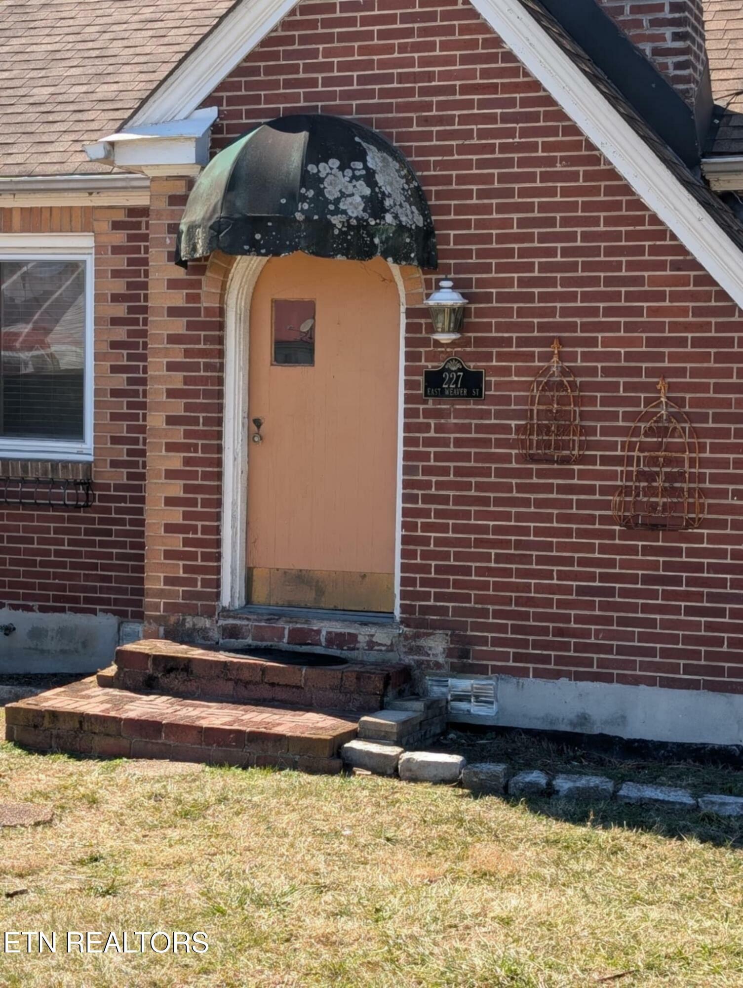 Property Photo:  227 E Weaver St  TN 37716 