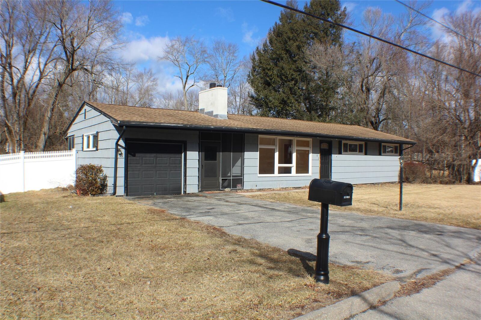 Property Photo:  8 Norah Lane  NY 12538 